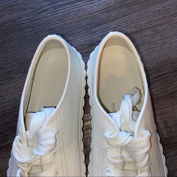 tory burch scallop sneaker